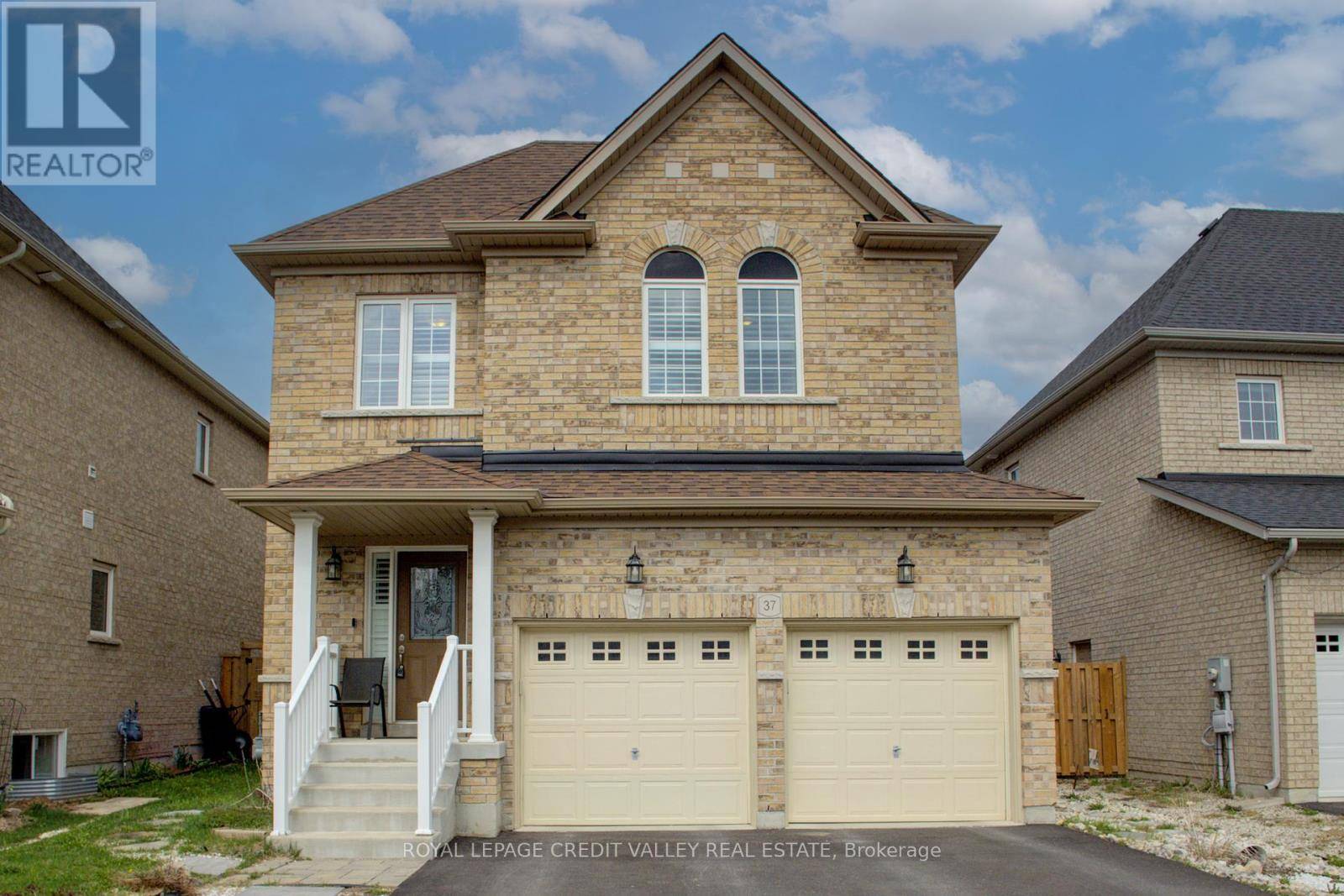 Centre Wellington (fergus), ON N1M0E4,37 VINCENT STREET