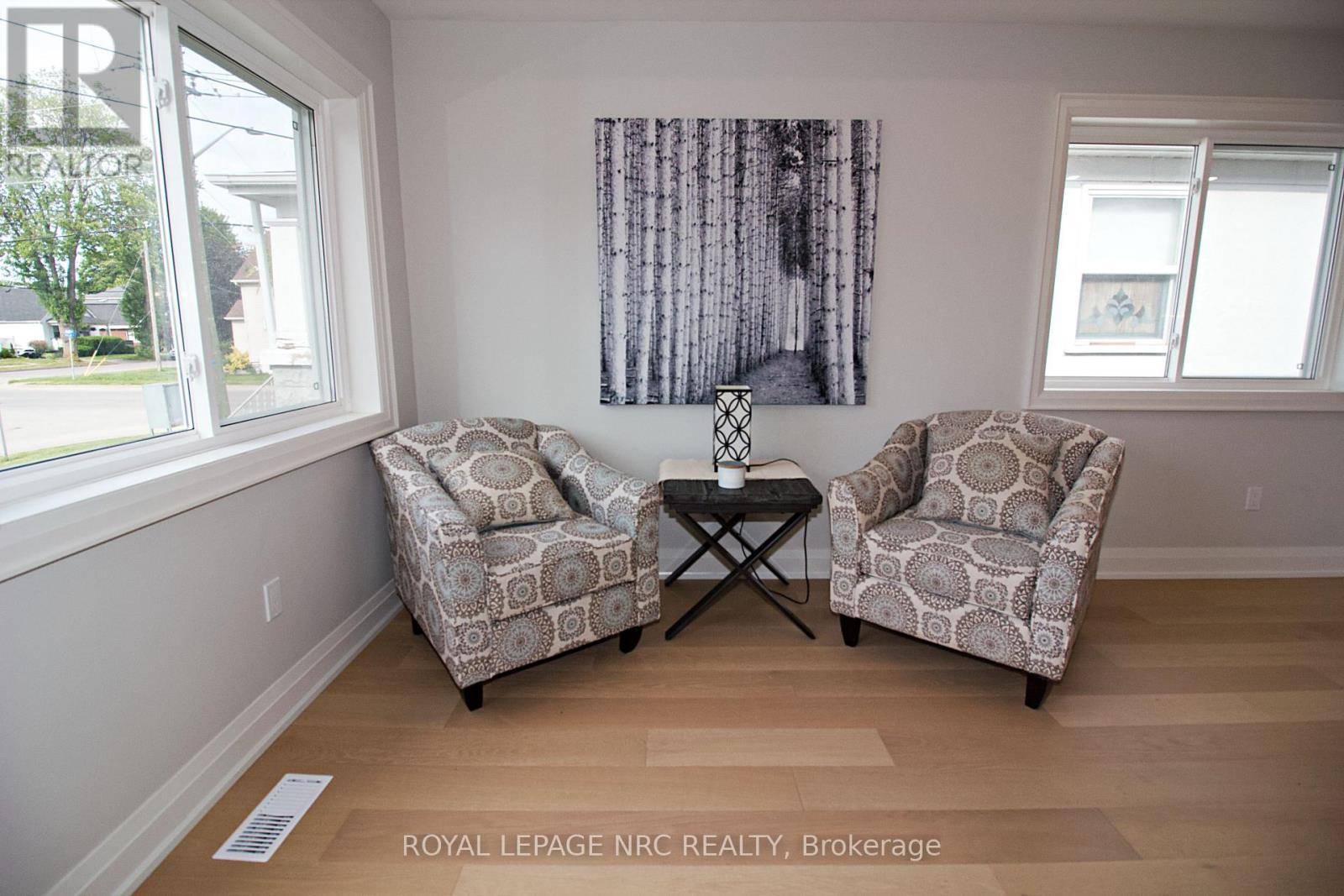 Port Colborne (sugarloaf), ON L3K3K9,88 DELHI STREET