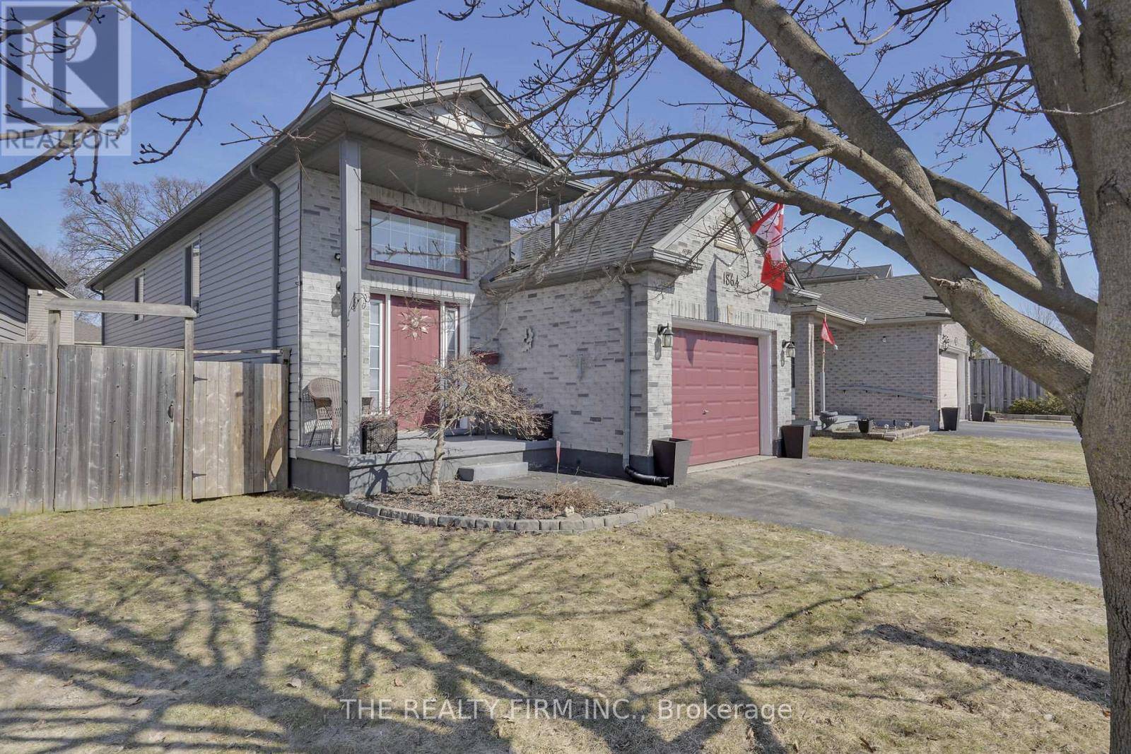 London East (east I), ON N5V4Y3,1864 MARCONI BOULEVARD