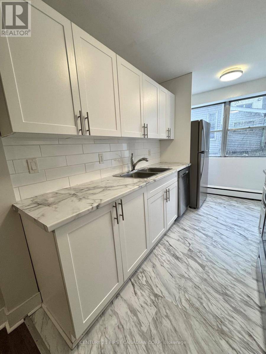 London South (south F), ON N6C4J8,75 High ST #101