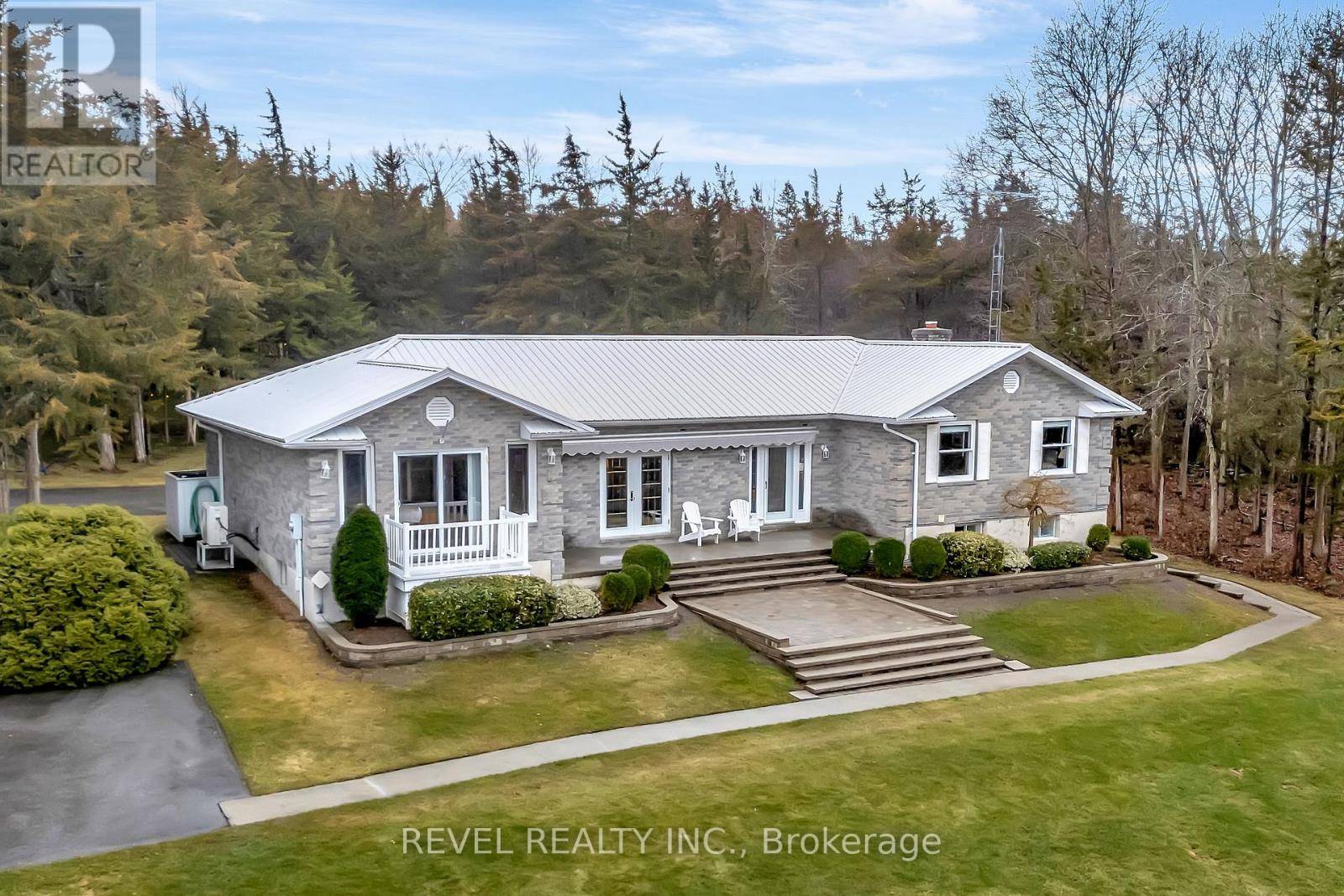 Prince Edward County (sophiasburg Ward), ON K0K1W0,1708 NORTH BIG ISLAND ROAD N