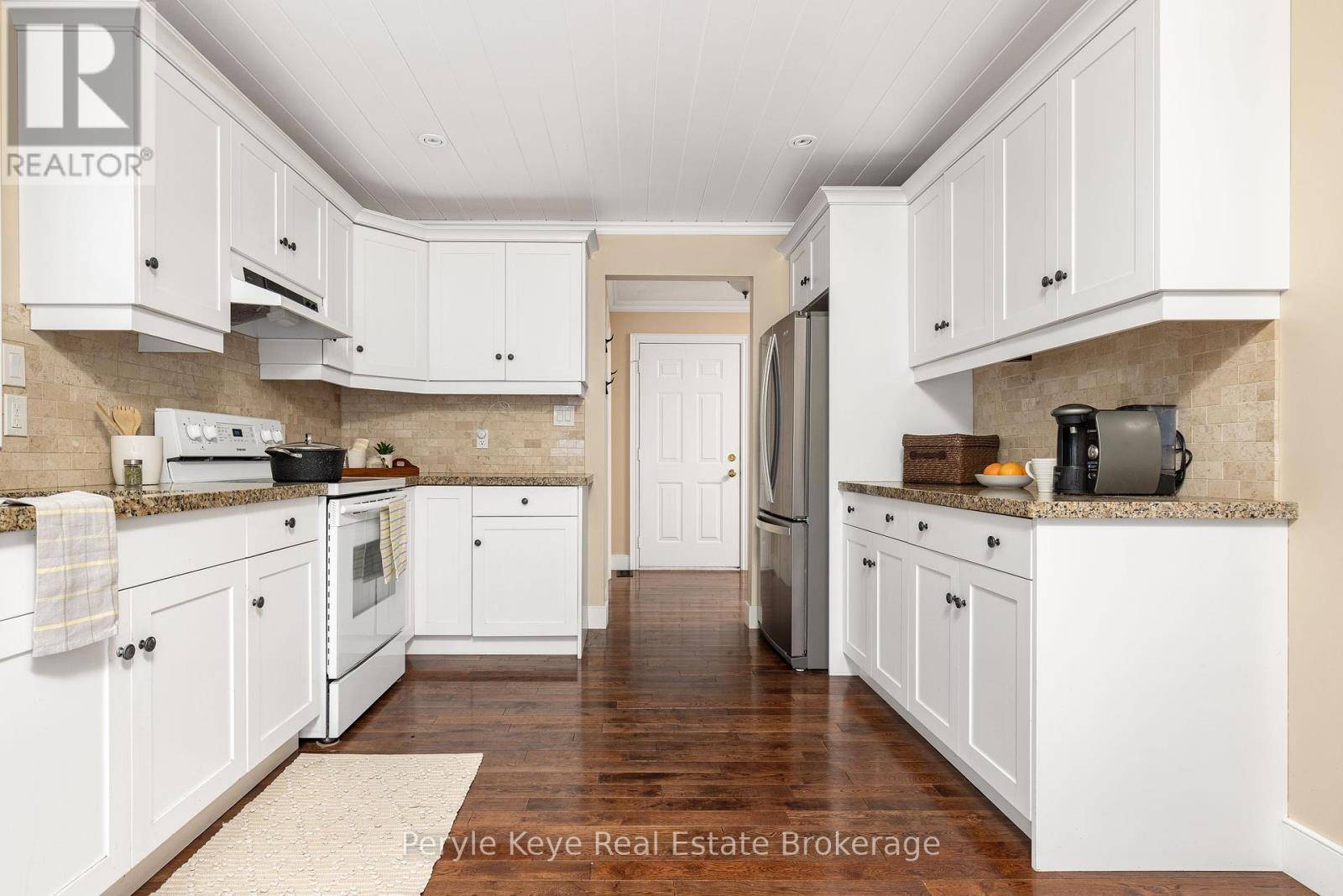 Bracebridge (monck (bracebridge)), ON P1L1A2,33 MEADOW HEIGHTS DRIVE