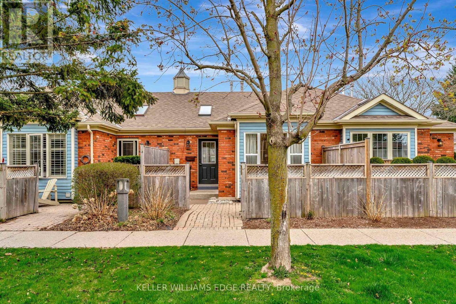 Hamilton (ancaster), ON L9G4X7,175 FIDDLERS GREEN RD #5