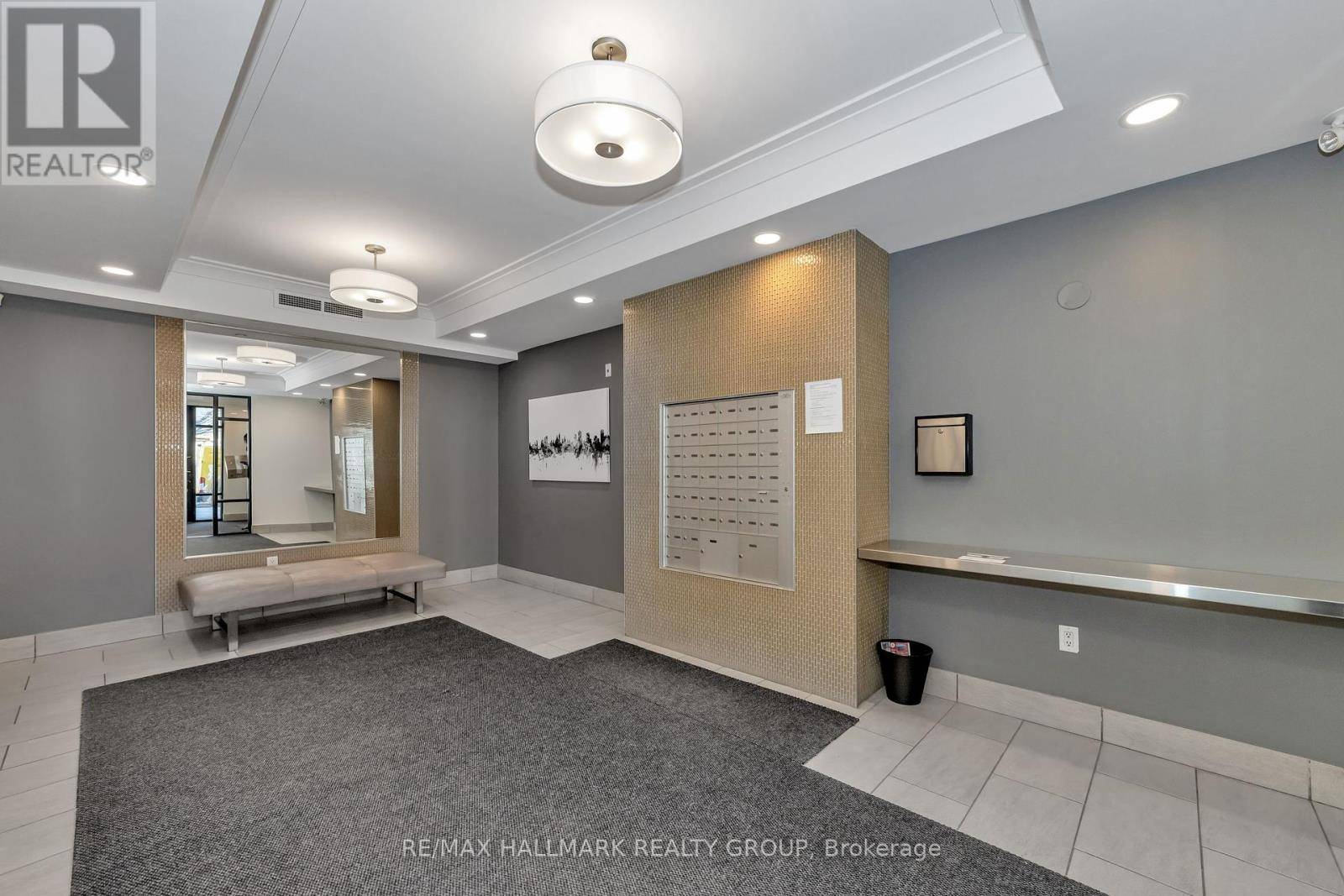 Ottawa, ON K1K3T8,950 Marguerite AVE #104