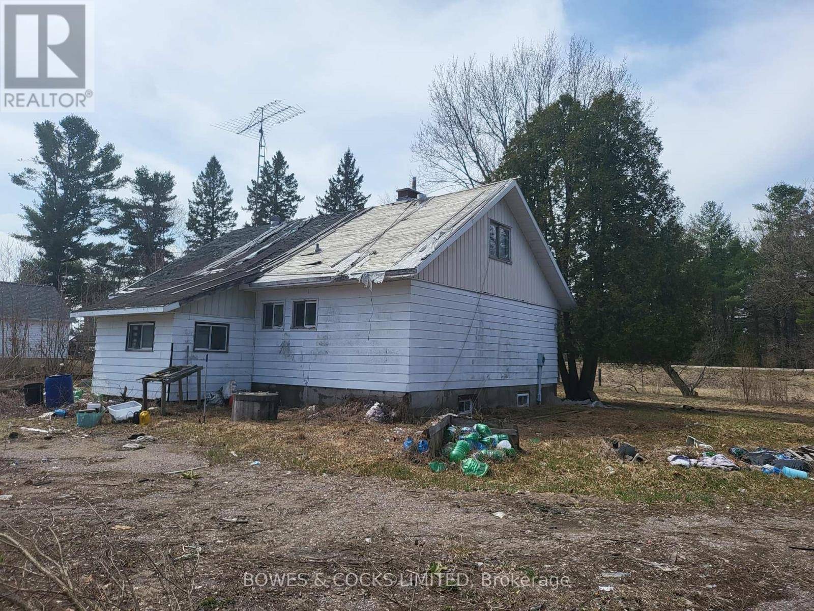 Bancroft (dungannon Ward), ON K0L2L0,26642 HIGHWAY 62 S