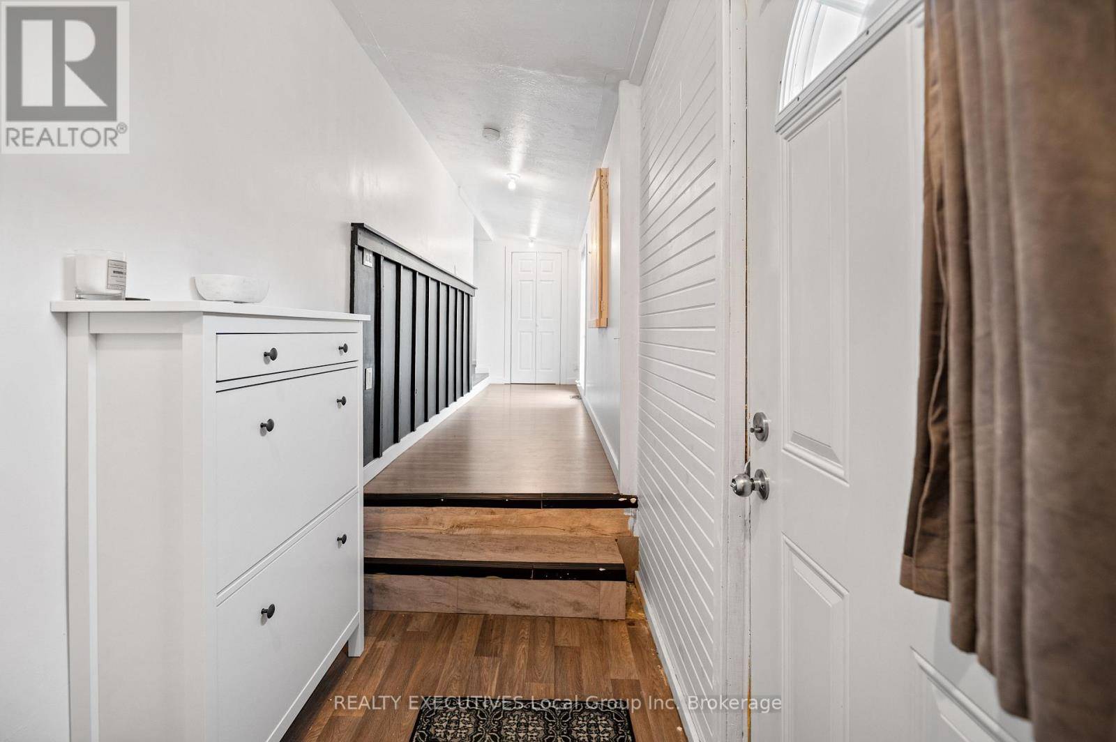 West Nipissing (sturgeon Falls), ON P2B3G5,439 MAGEAU STREET