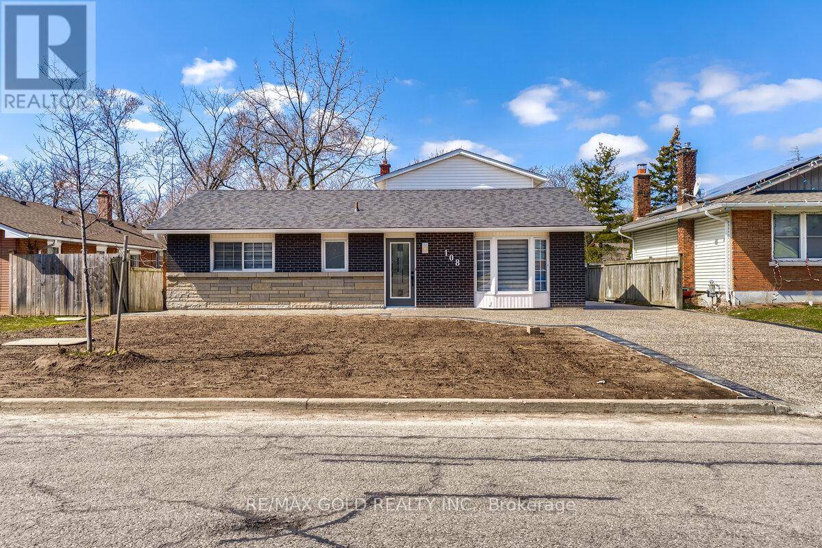 St. Catharines (glendale/glenridge), ON L2T3A3,108 JACOBSON AVENUE