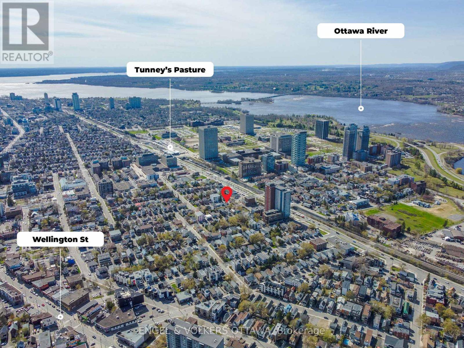 Ottawa, ON K1Y1L9,243-245 HINCHEY AVENUE