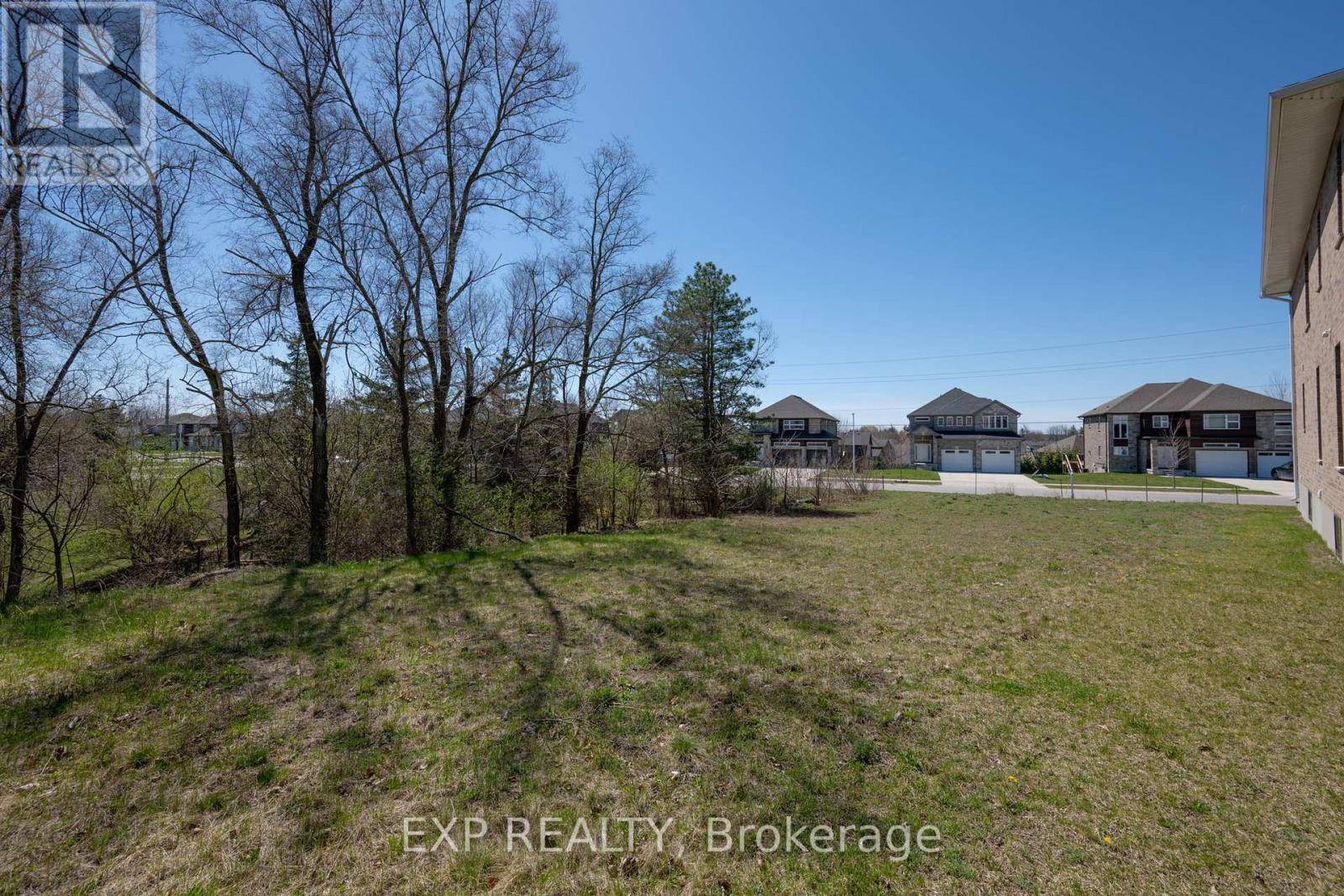 Middlesex Centre (komoka), ON N0L1R0,187 QUEEN STREET