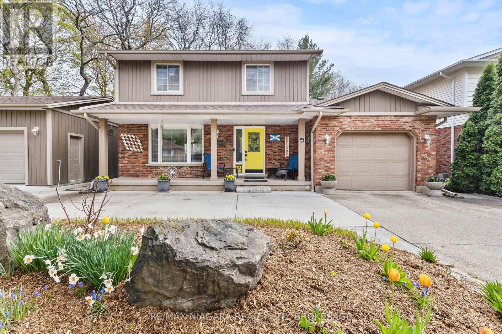 Pelham (fonthill), ON L0S1E4,143 WELLAND ROAD