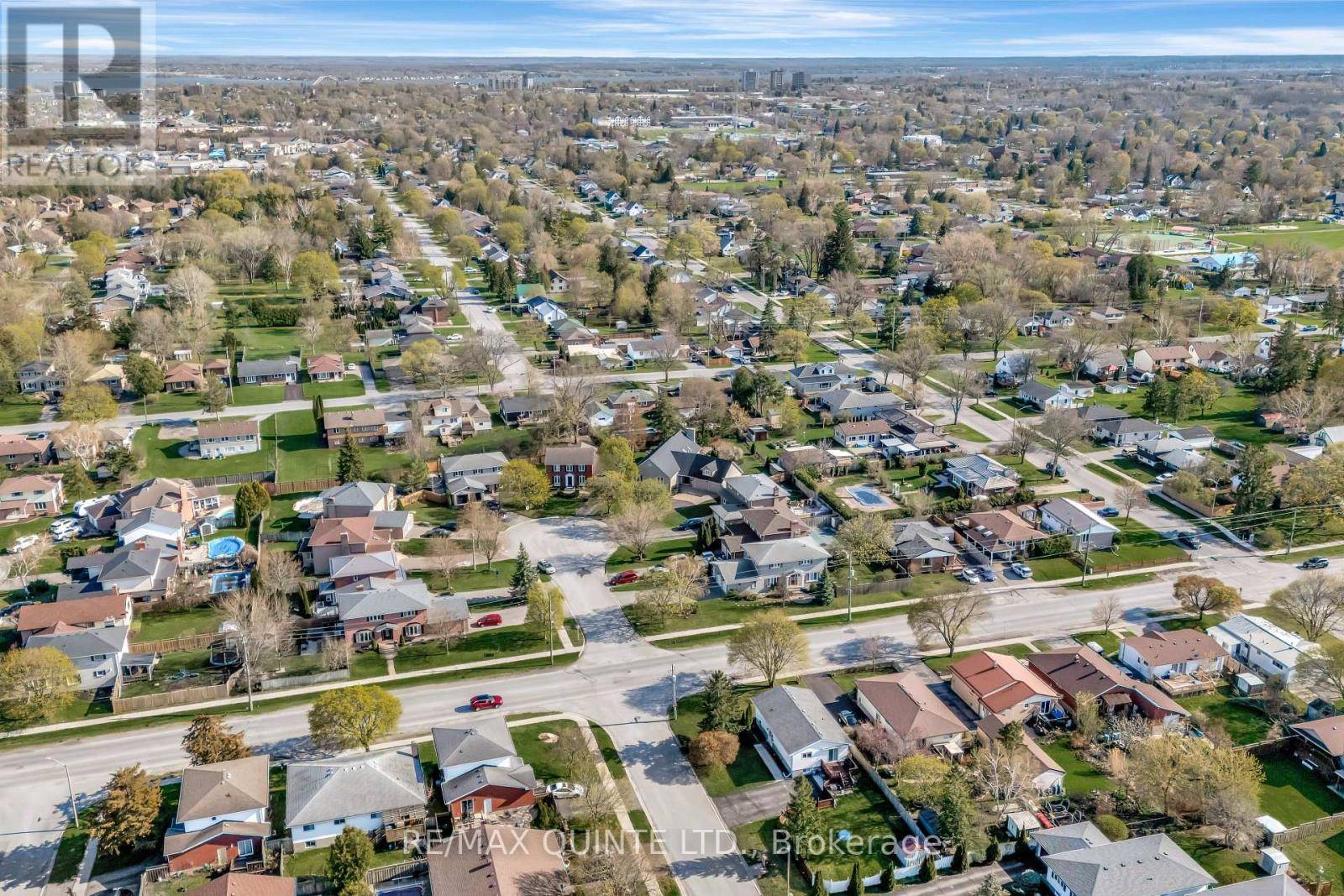 Belleville (belleville Ward), ON K8P5C3,14 THOMPSON COURT