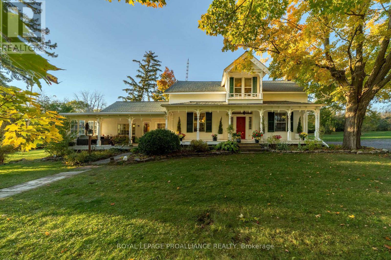 Prince Edward County (hillier), ON K0K2J0,141&142 STATION ROAD
