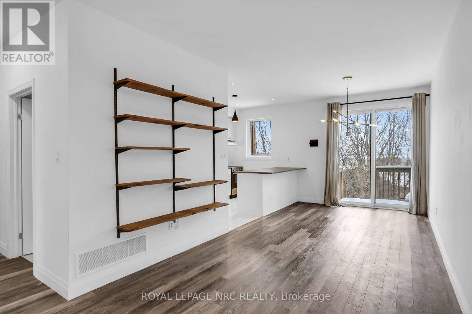 Hamilton (strathcona), ON L8R3P3,290 West Barton ST West #30