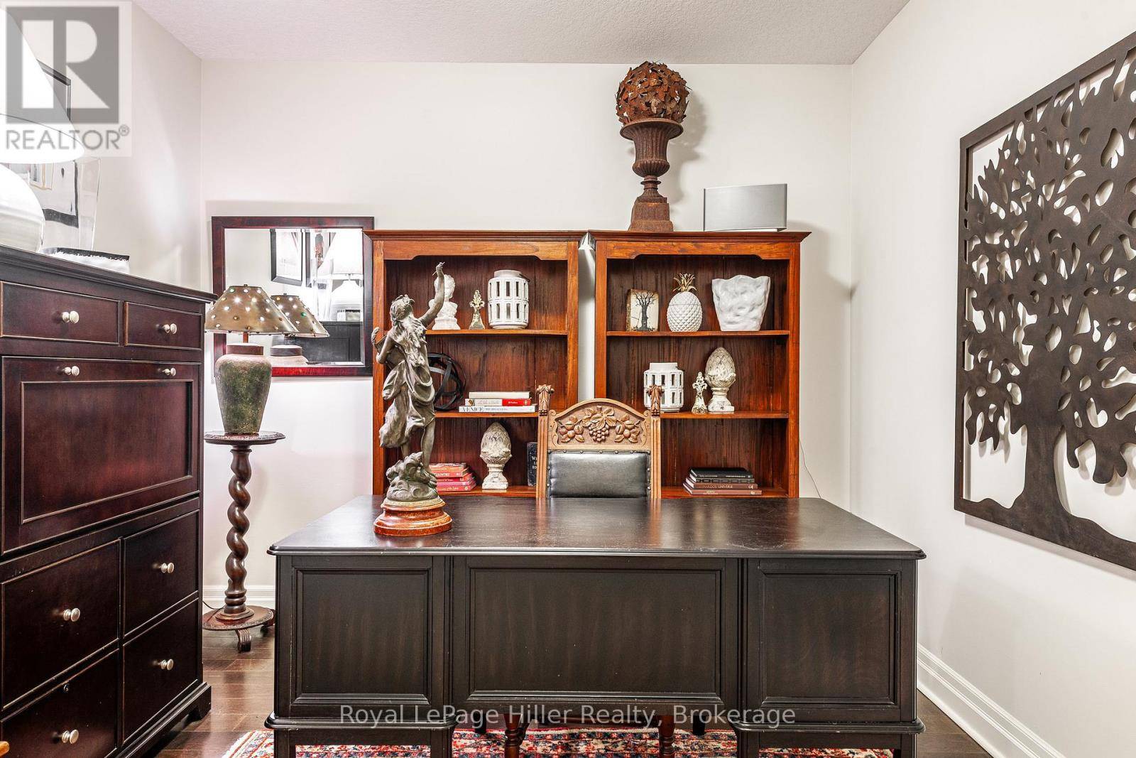 Stratford, ON N5A0G7,255 John ST #111