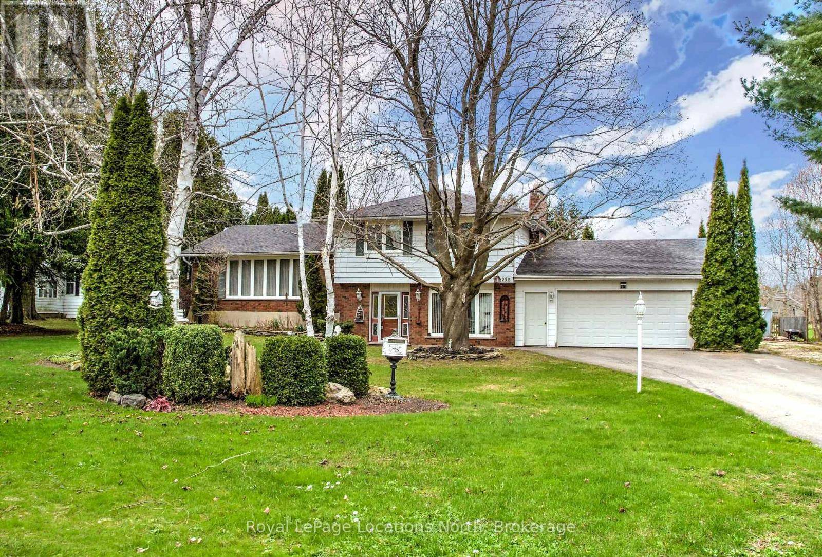Meaford, ON N4L1E7,256 UNION STREET