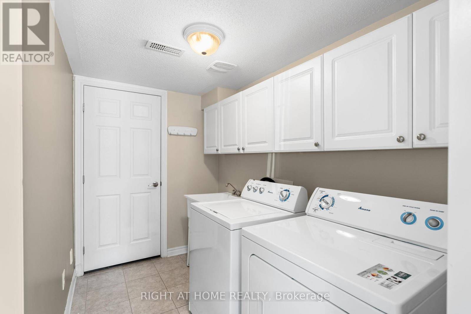Ottawa, ON K2J0K6,2557 WATERLILLY WAY
