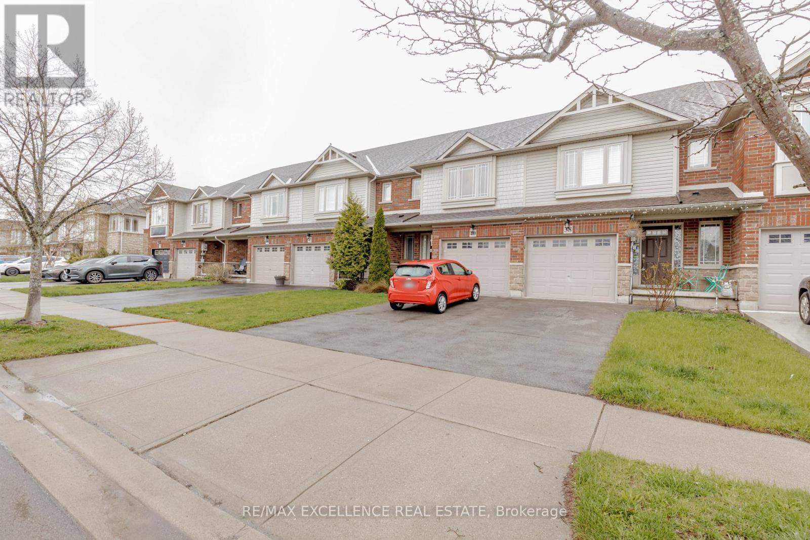 Hamilton (binbrook), ON L0R1C0,38 MAGNIFICENT WAY