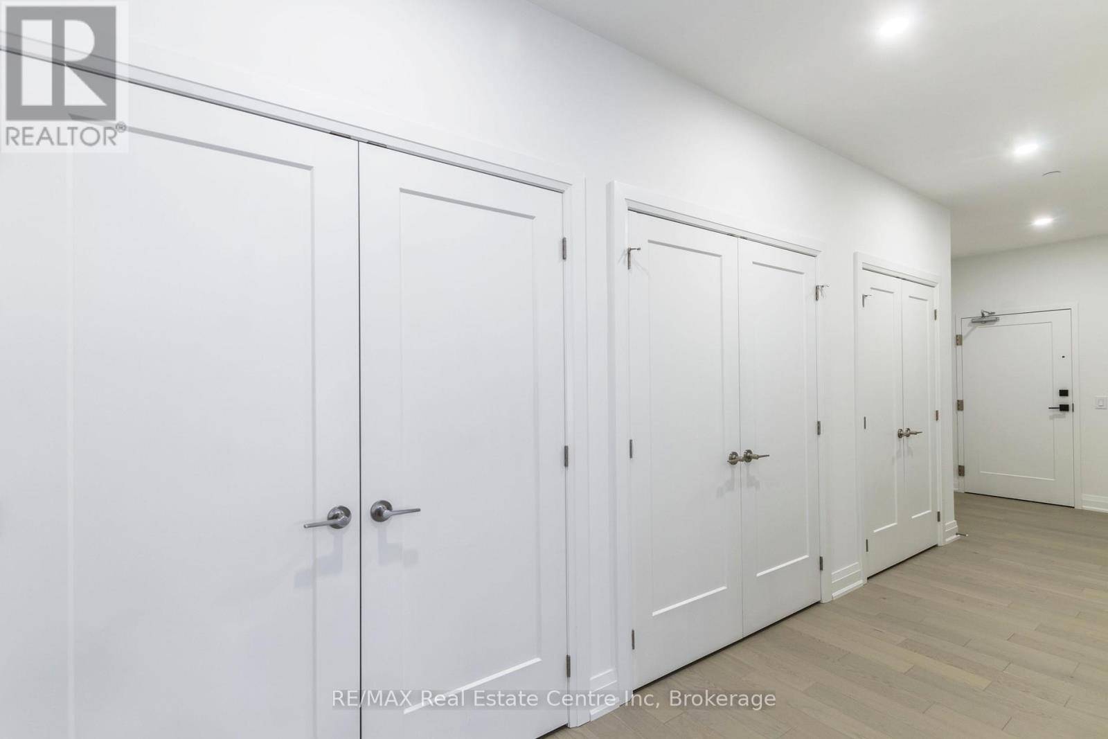 Guelph (st. Patrick's Ward), ON N1E5R3,71 Wyndham ST South #701