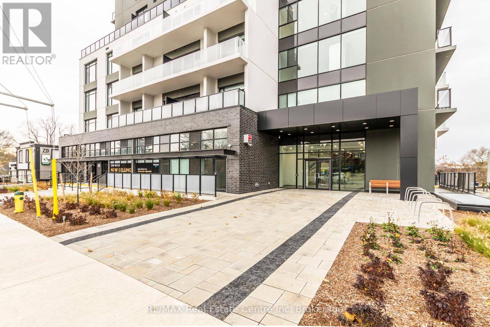 Guelph (st. Patrick's Ward), ON N1E5R3,71 Wyndham ST South #701