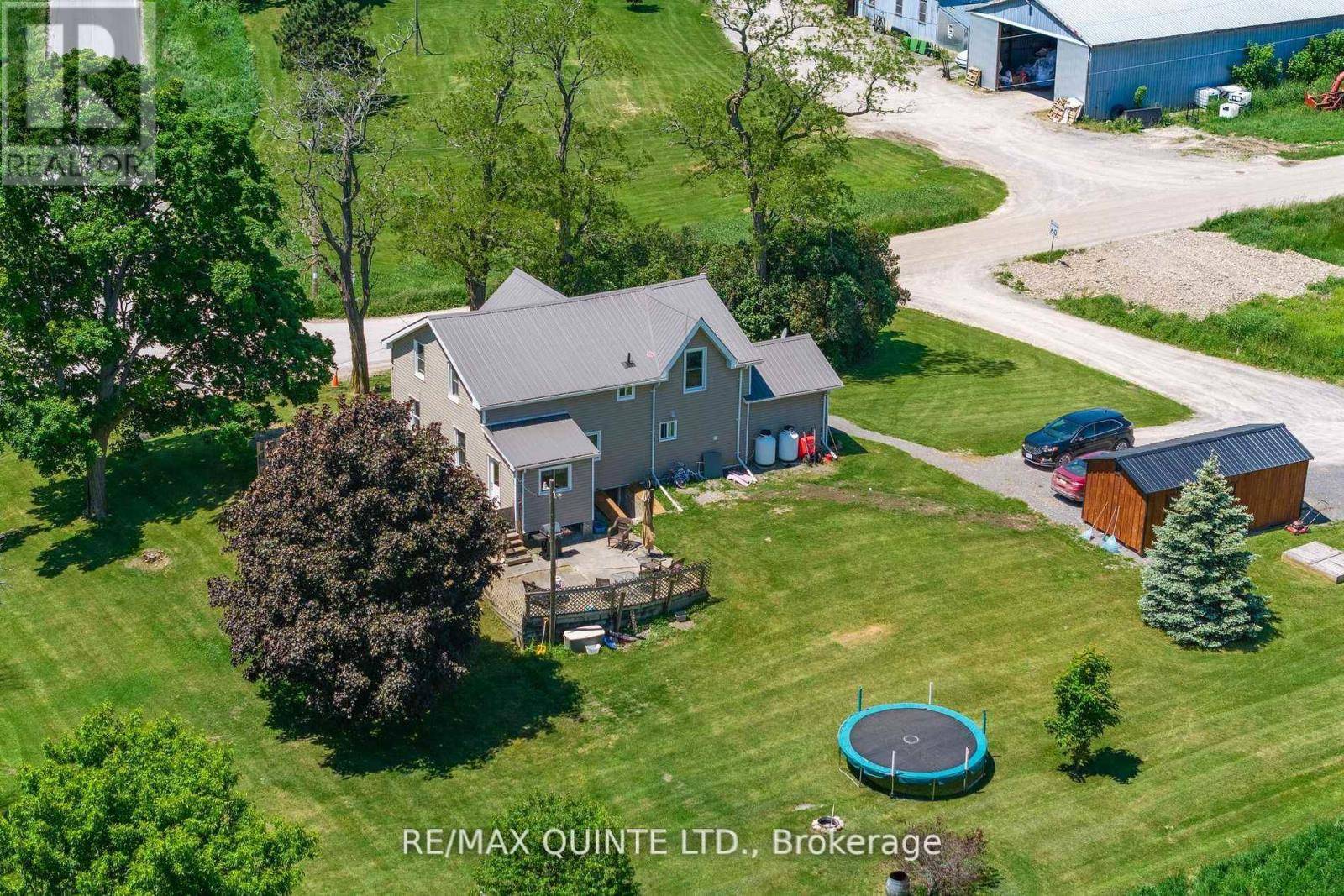 Prince Edward County (hillier), ON K0K3L0,2 BAITLEYS ROAD