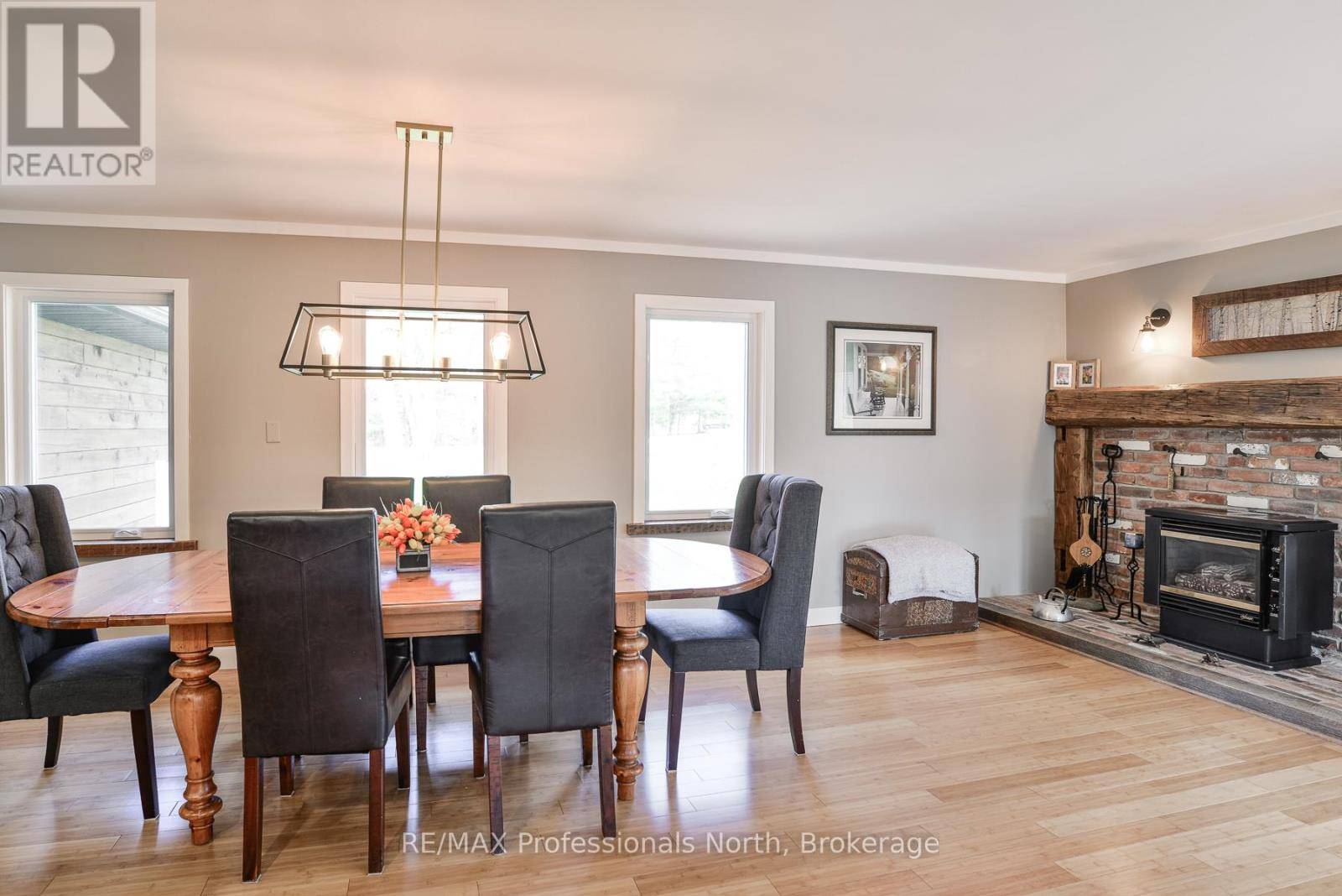 Bracebridge (monck (bracebridge)), ON P1L1A8,12 KEVIN CRESCENT