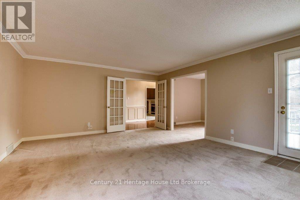 Woodstock (woodstock - North), ON N4T1K3,675 LANSDOWNE AVENUE