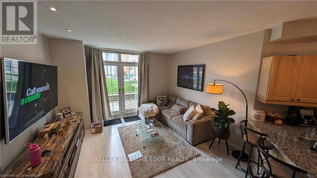 Hamilton (durand), ON L8P2Z6,135 James ST South #115