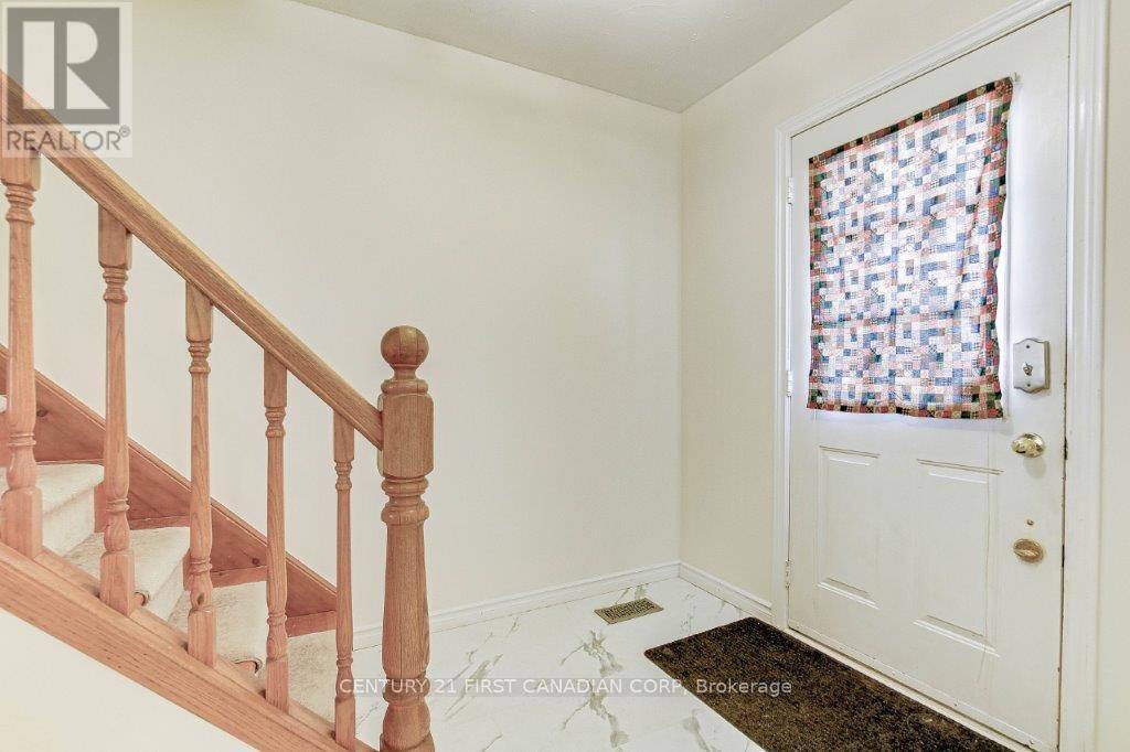 Woodstock (woodstock - North), ON N4T1H1,28 NASKAPI STREET