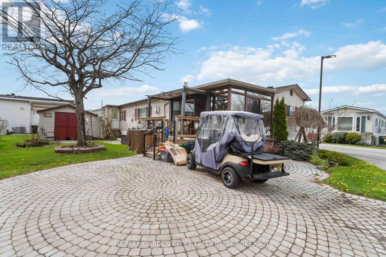 Fort Erie (black Creek), ON L0S1S1,3033 TOWNLINE RD #327