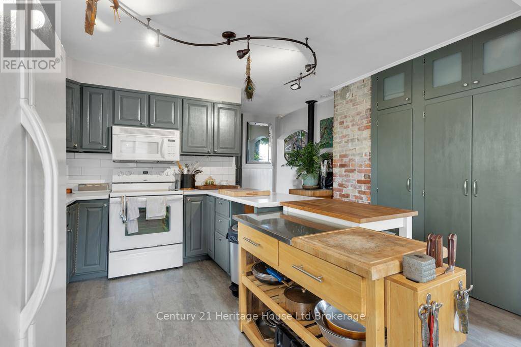 Woodstock (woodstock - North), ON N4S7B7,147 SYDENHAM STREET