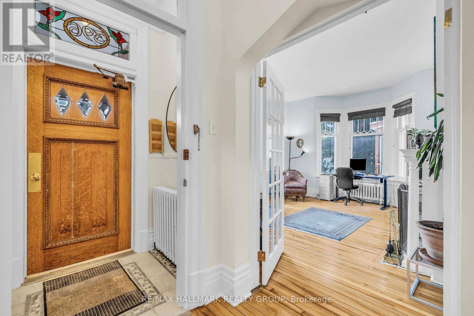 Ottawa, ON K1N6H2,396 DALY AVENUE