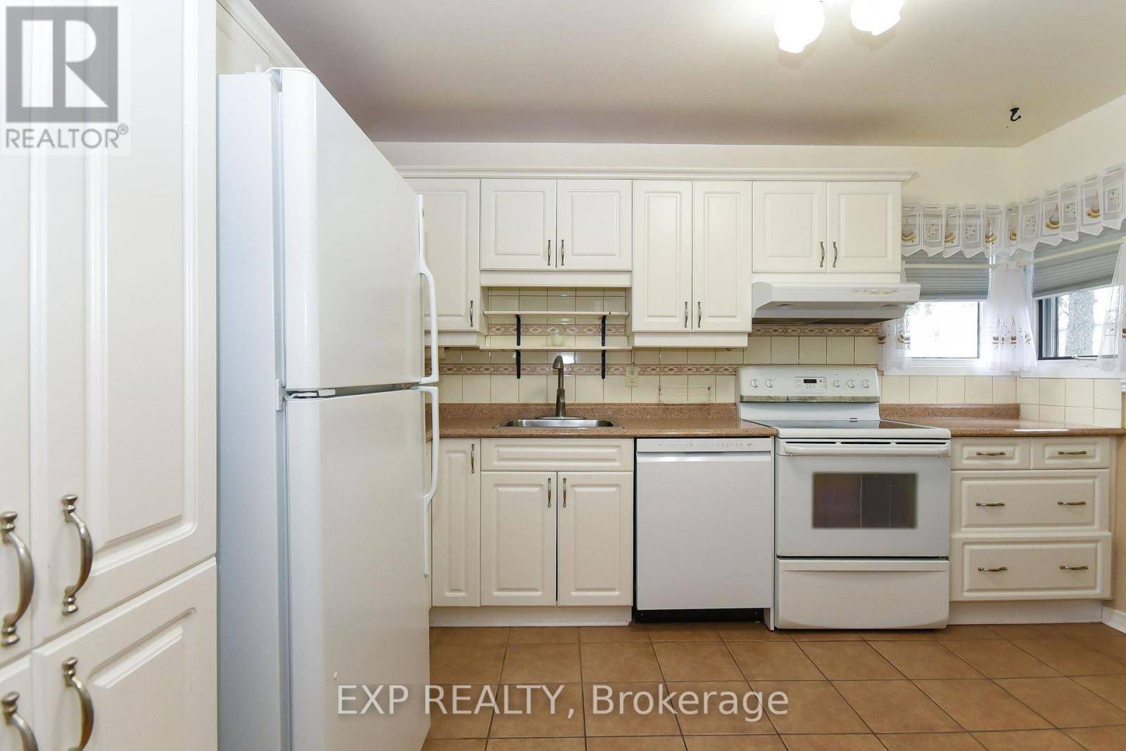 Ottawa, ON K1B4W6,1627 MEADOWBROOK ROAD