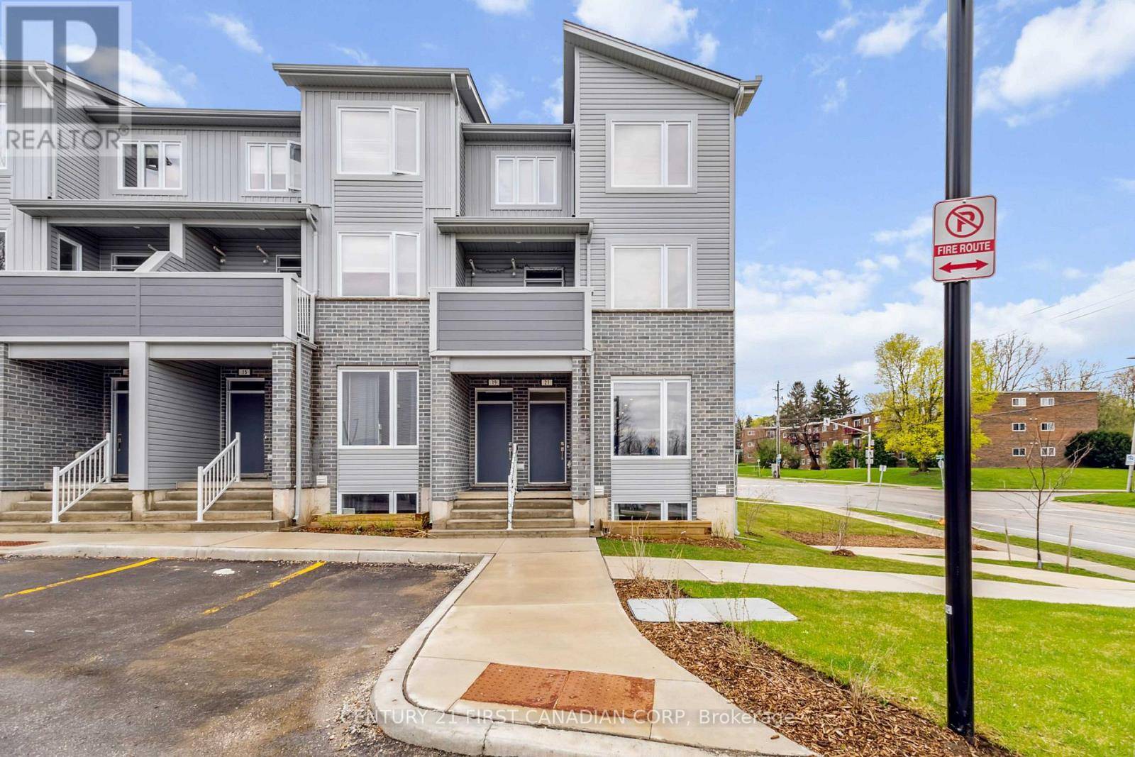 London South (south J), ON N5Z0B7,990 DEVERON CRES #21