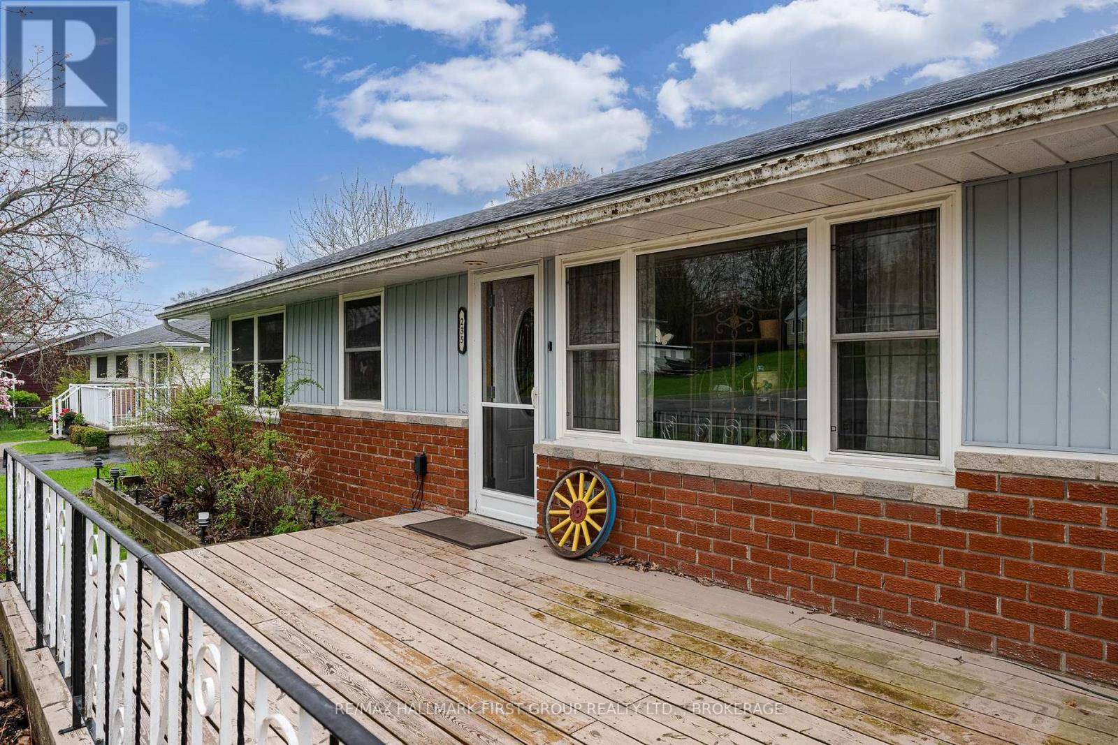 Loyalist (bath), ON K0H1G0,235 LAKEVIEW ROAD