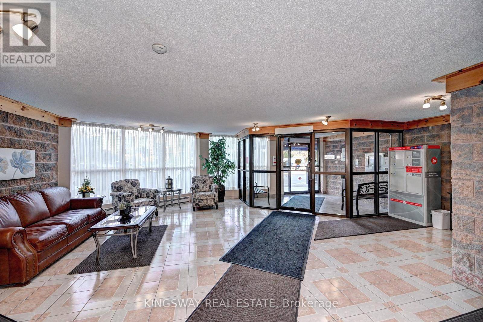 Guelph (riverside Park), ON N1H8E9,24 Marilyn DR North #401
