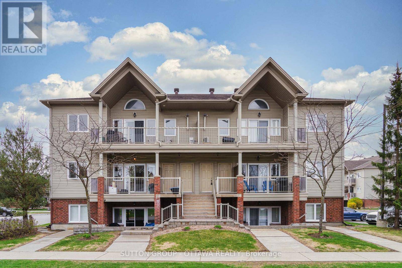 Ottawa, ON K2G0A9,241 Crestway DR #F