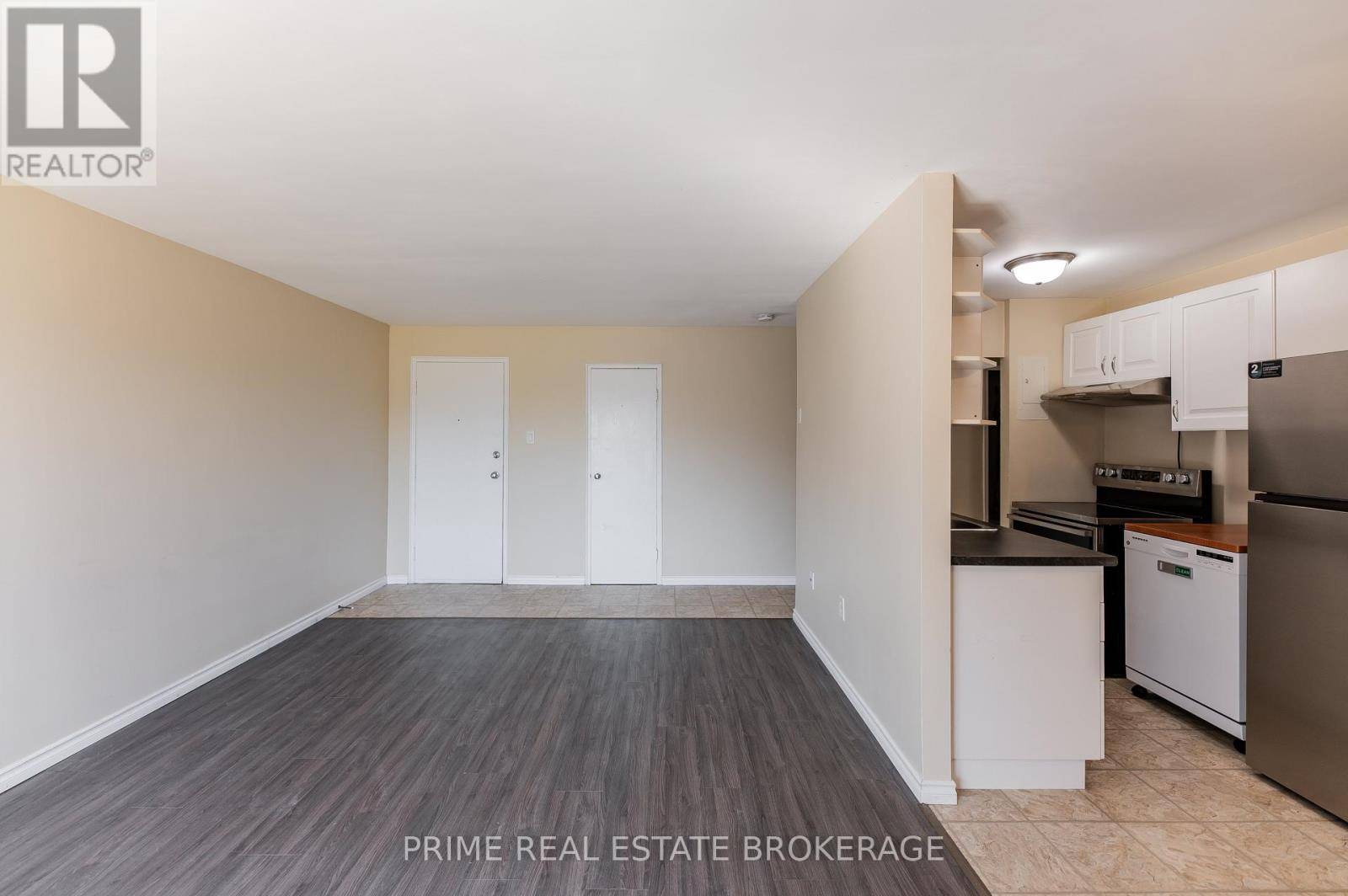 London East (east H), ON N5W2W3,1825 Whitney ST #201