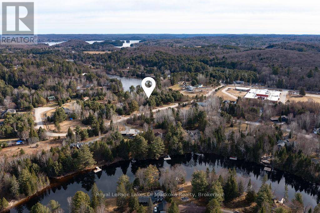 Huntsville (brunel), ON P1H2M4,18 SHELLWOOD SHORES AVENUE