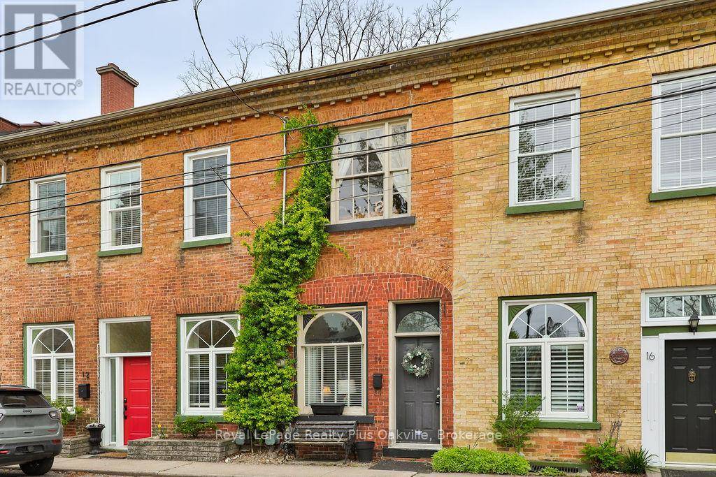 Hamilton (dundas), ON L9H2E8,14 HATT STREET
