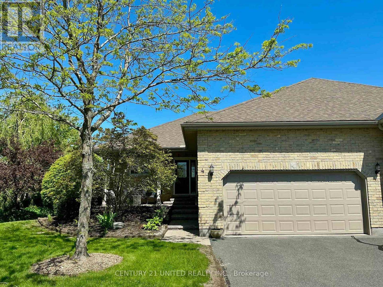 Peterborough North (university Heights), ON K9L0B3,227 Carnegie AVE #4