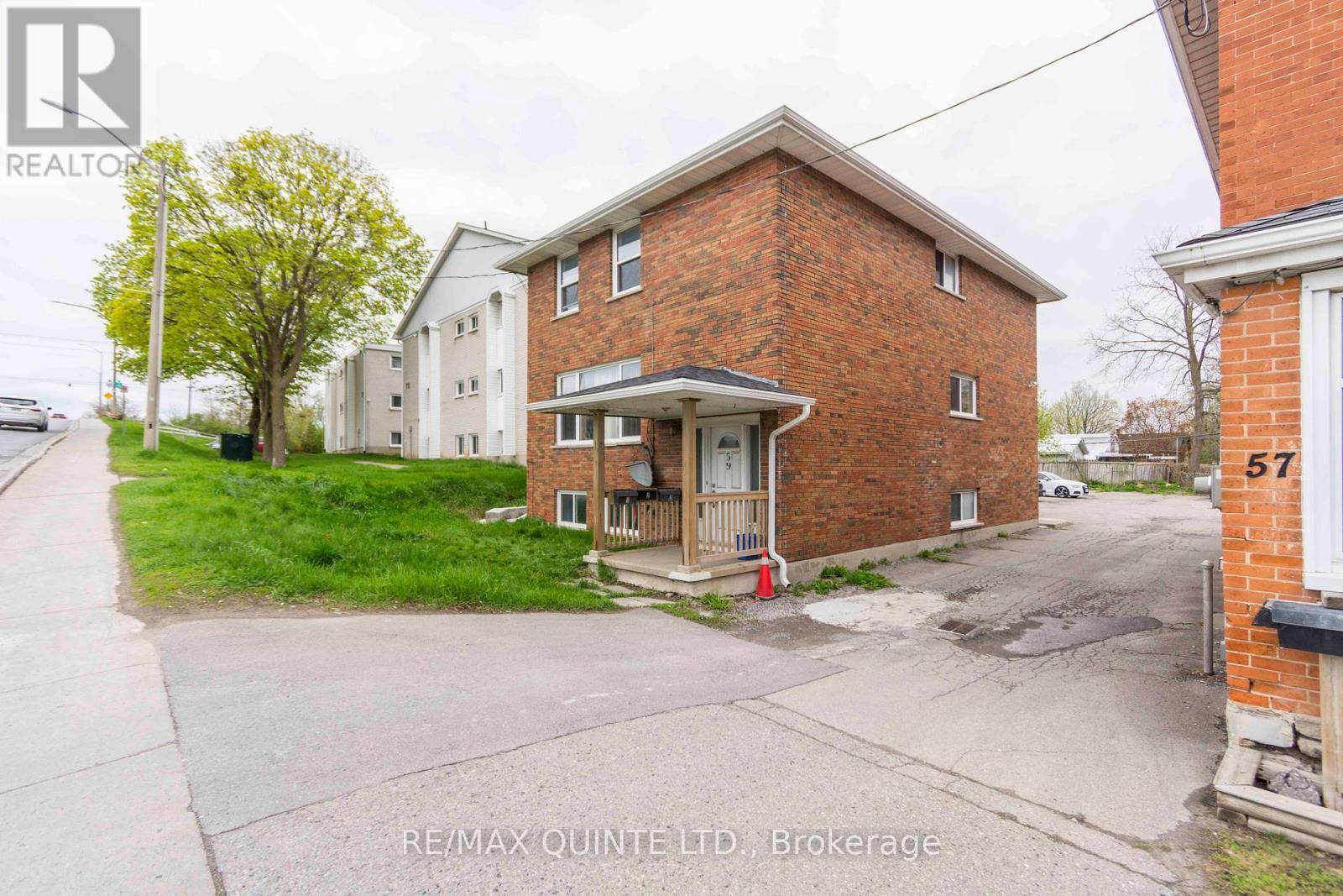 Belleville (belleville Ward), ON K8P3B2,59 NORTH FRONT STREET