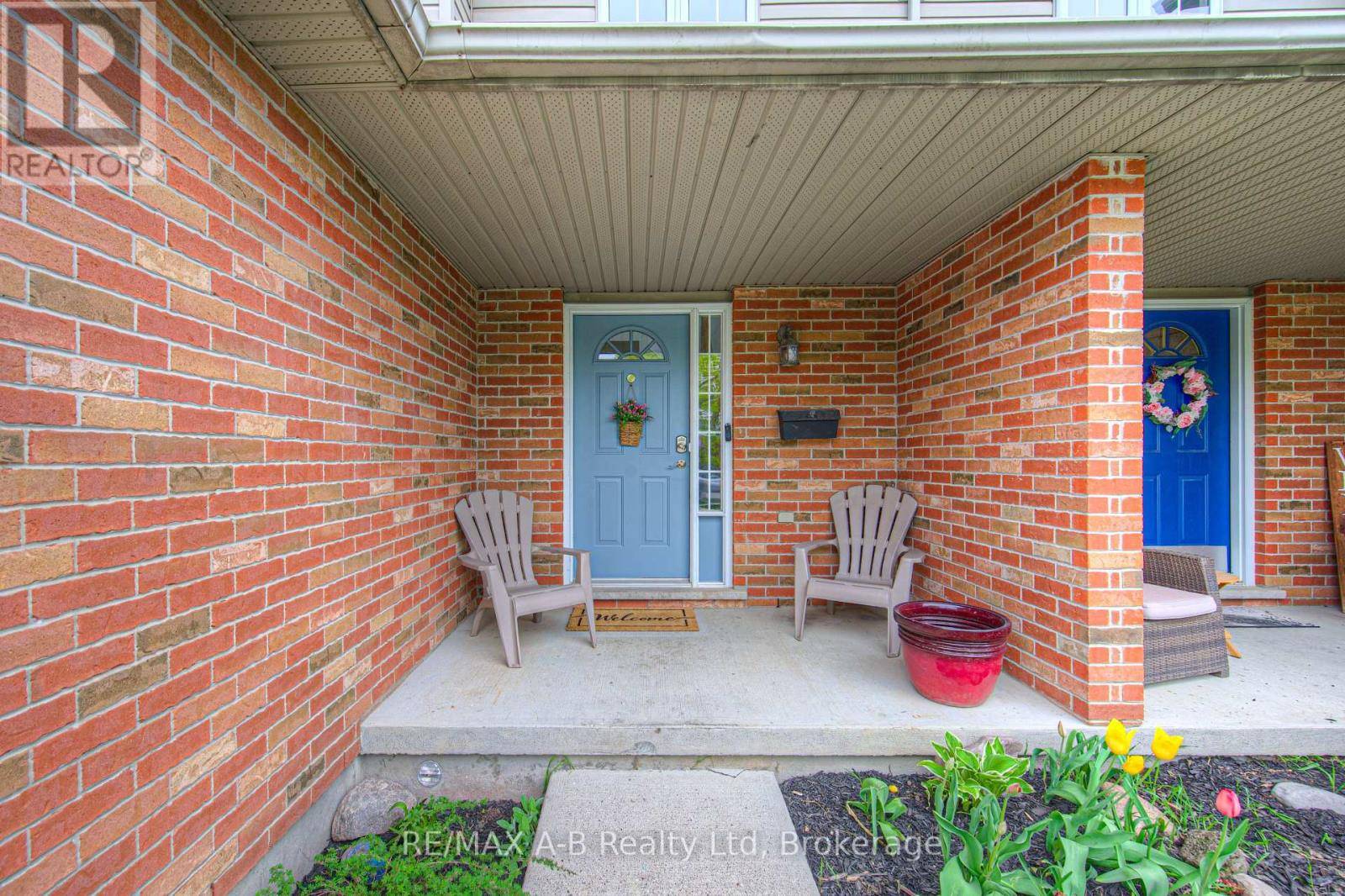 Stratford, ON N5A7Y3,290 NORMAN STREET