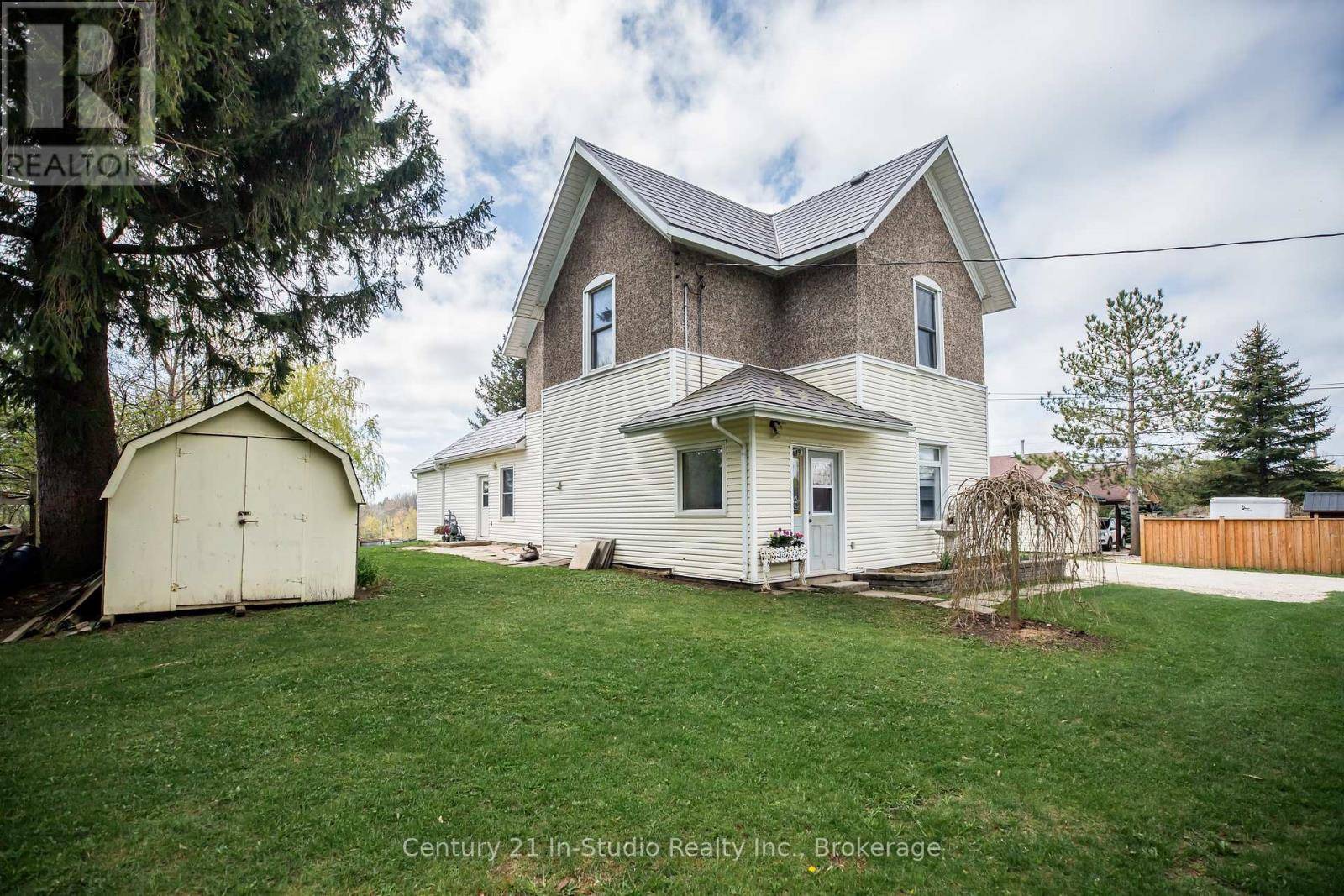 West Grey, ON N0G1R0,489 LAMBTON STREET W