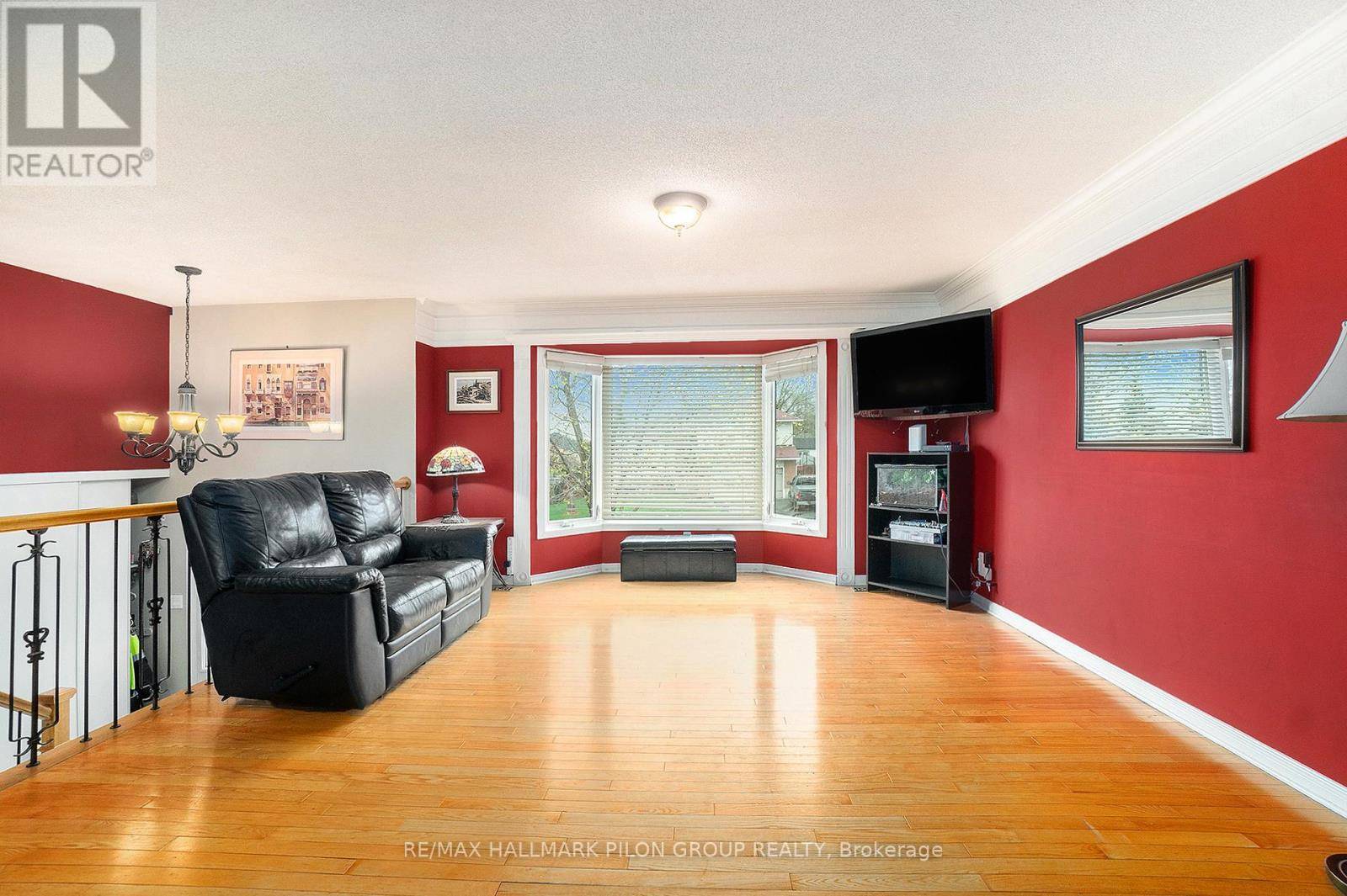 Clarence-rockland, ON K4K1H3,1018 BELVEDERE AVENUE