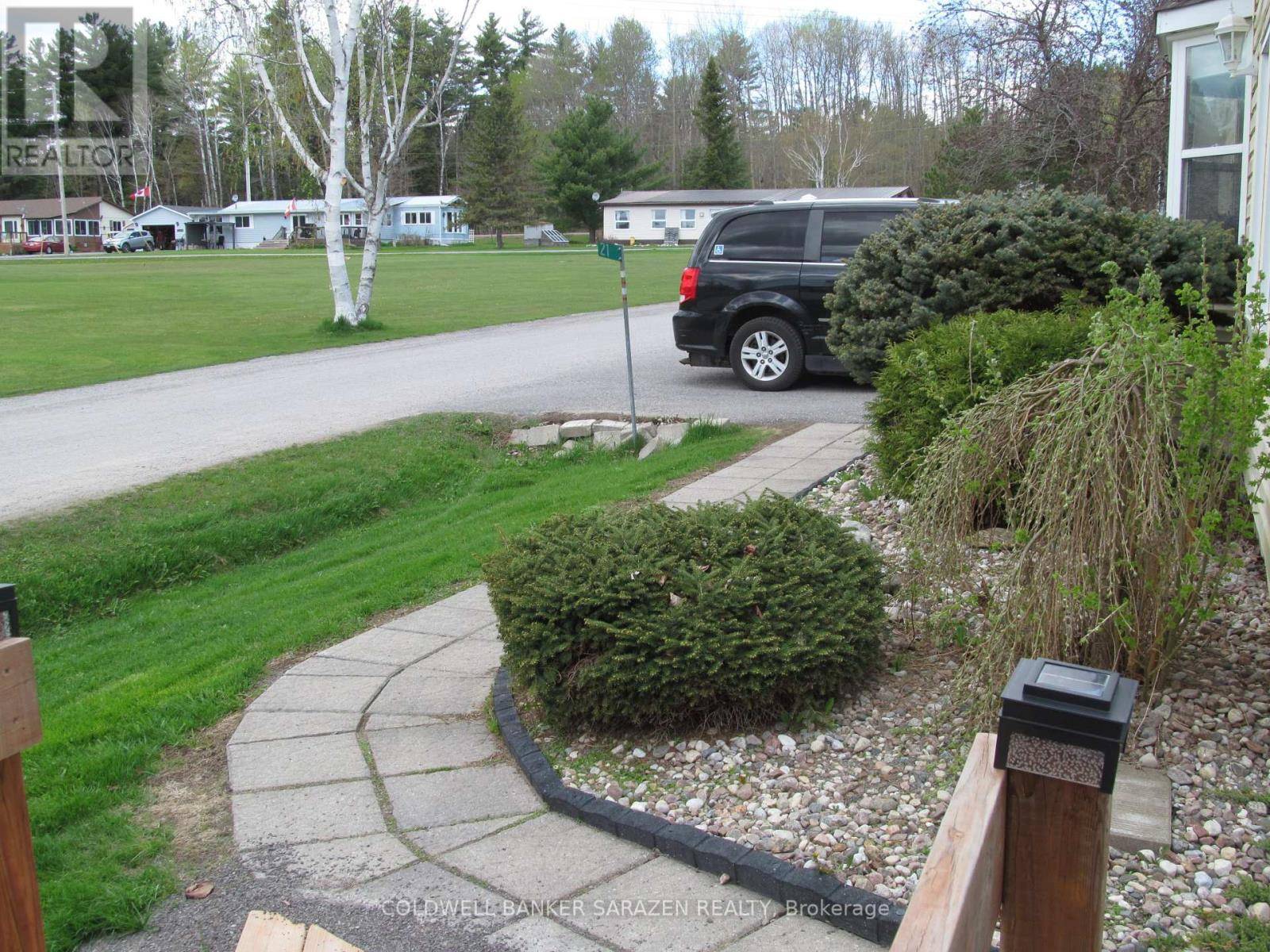Mcnab/braeside, ON K0A3L0,21 LAKEFRONT LANE