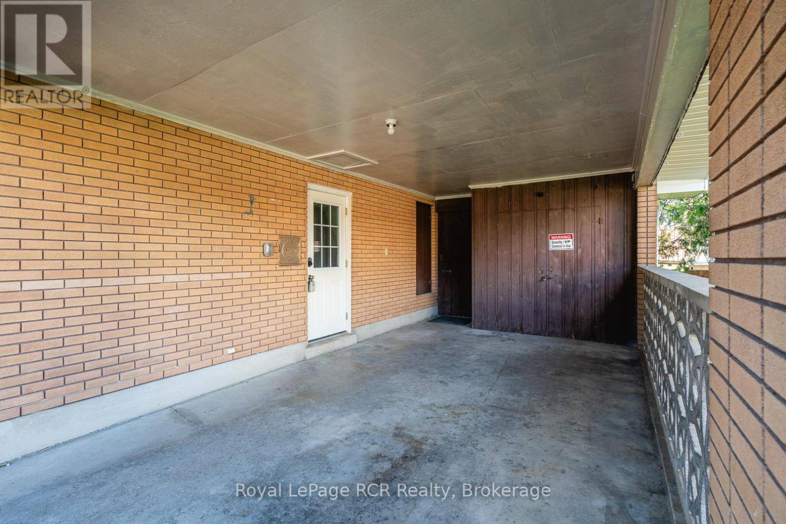 Hanover, ON N4N1G5,170 7TH STREET