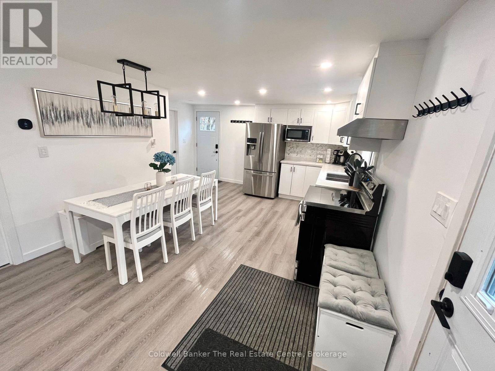 Gravenhurst (muskoka (s)), ON P1P1M8,210 JONES ROAD