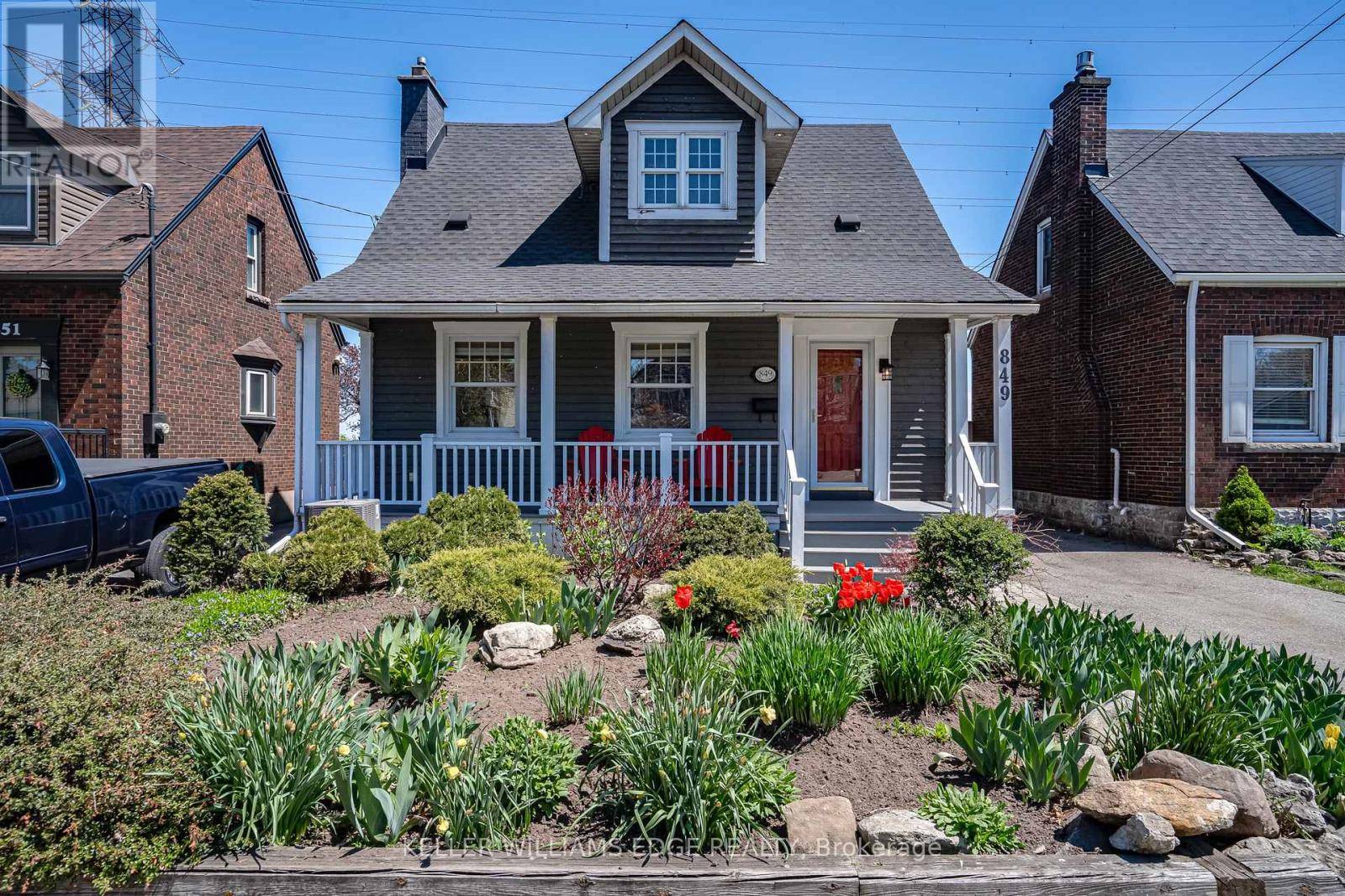 Hamilton (hamilton Beach), ON L8H6Z5,849 BEACH BOULEVARD
