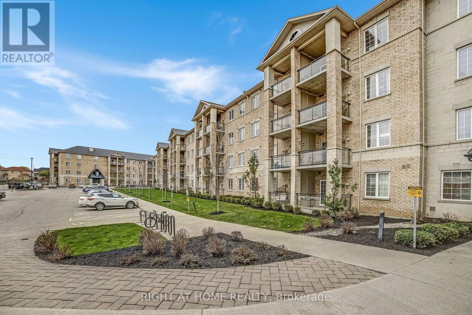 Guelph (kortright West), ON N1L1H2,1077 Gordon ST #218