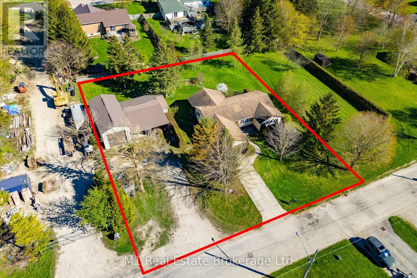 Minto, ON N0G1M0,27 GEDDES STREET W